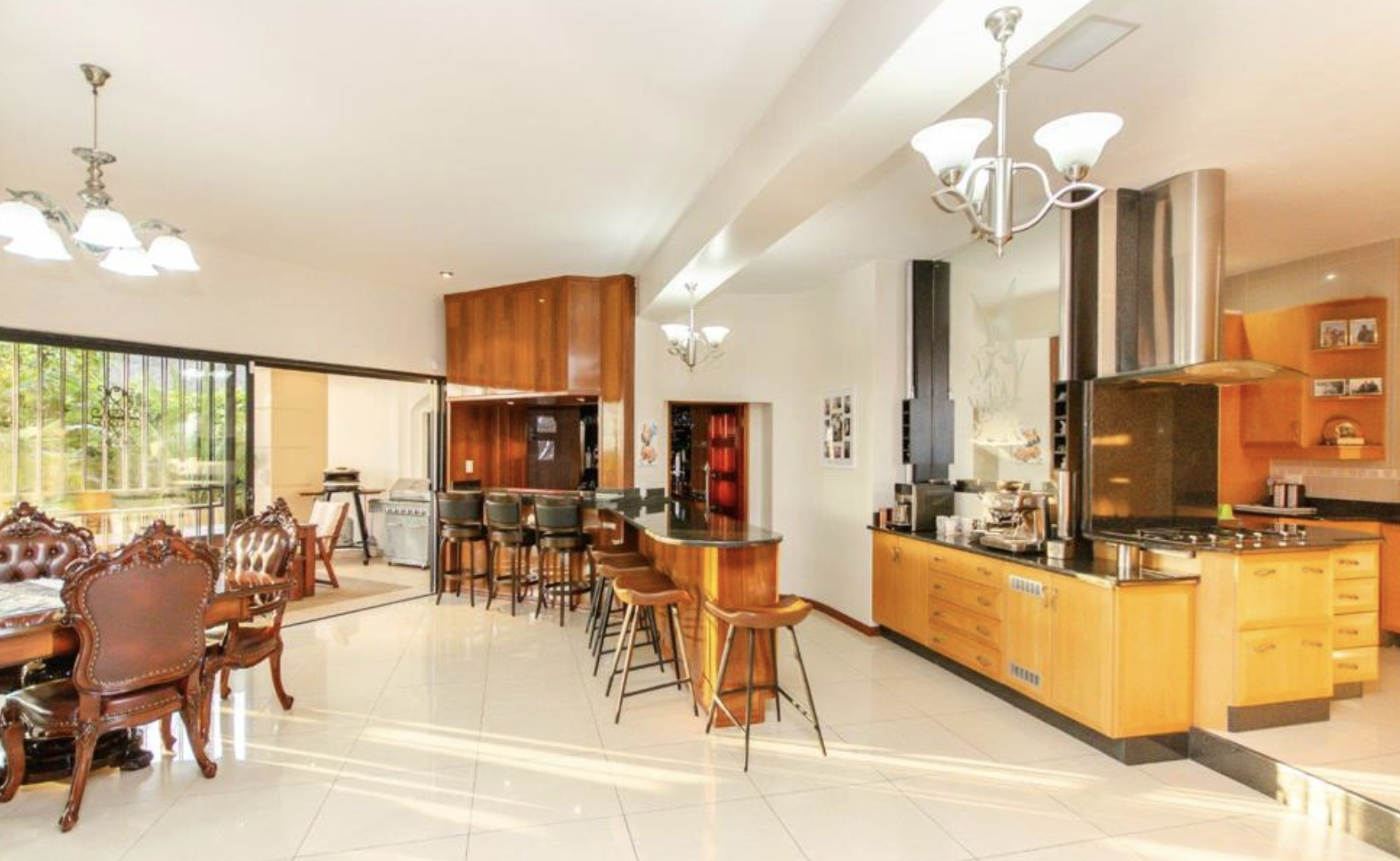 Mid City Escape thumbnail