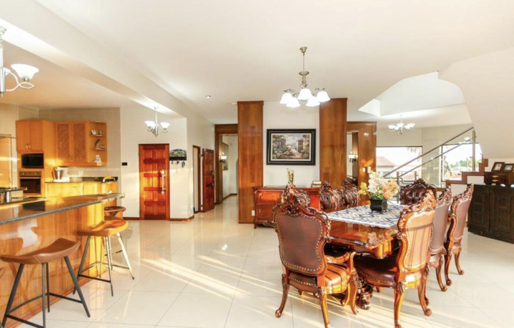 Mid City Escape thumbnail